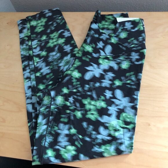 OFFLINE By Aerie Real Me High Waisted Crossover Leggings - NWT's - Picture 3 of 9